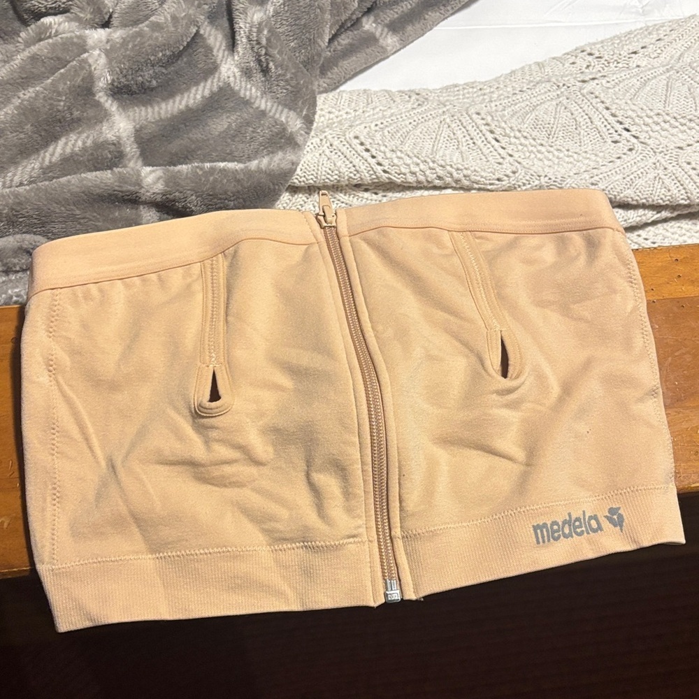Medela Hands Free Tan Pumping Bra
